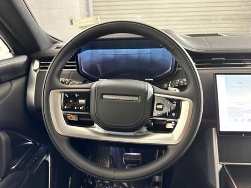 New 2025 Land Rover Range Rover SE image 14