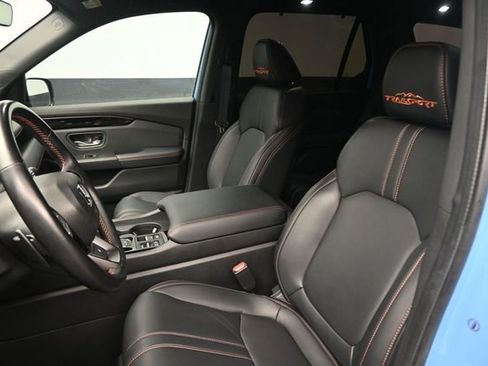 Used 2024 Honda Pilot TrailSport image 33