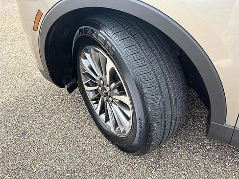 Used 2023 Lincoln Nautilus FWD image 51