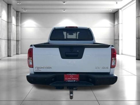 Used 2017 Nissan Frontier SV w/ SV Value Truck Package AWD/4WD image 7