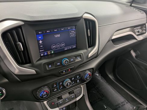 Used 2023 GMC Terrain SLE w/ Driver Convenience Package AWD/4WD image 11