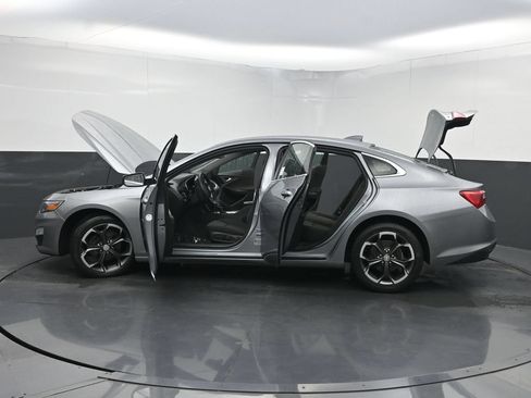 Used 2023 Chevrolet Malibu LT FWD image 32
