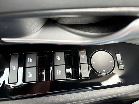 New 2026 Hyundai Tucson Limited image 18