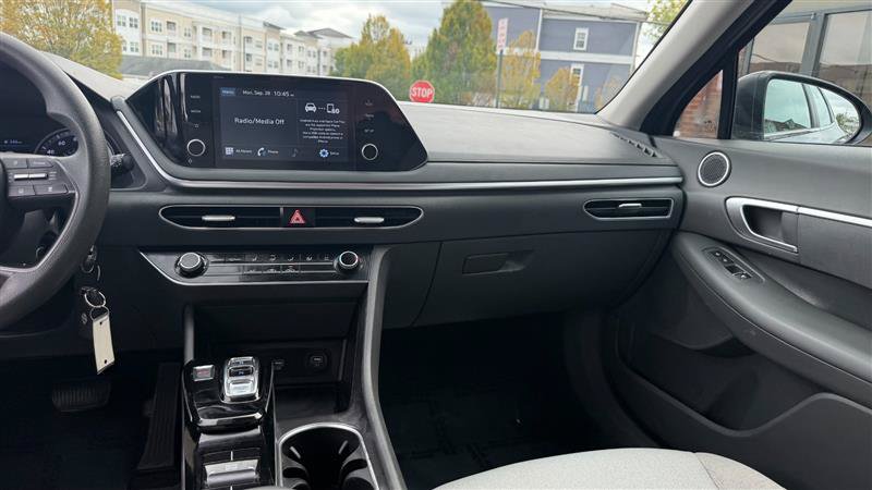 Used 2020 Hyundai Sonata SE w/ Cargo Package FWD image 22