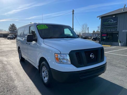 Used 2018 Nissan NV 1500 SV RWD image 2