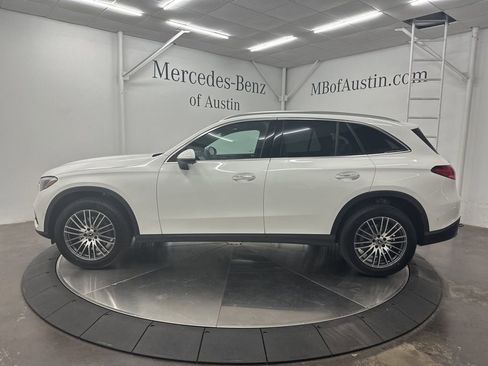 Used 2026 Mercedes-Benz GLC 300 image 4