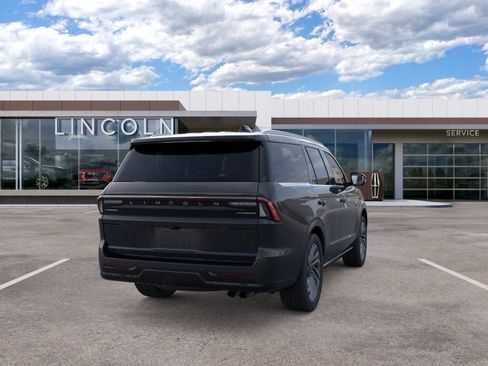 New 2026 Lincoln Navigator Reserve AWD/4WD image 8