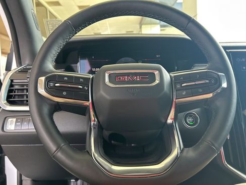 Used 2024 GMC Acadia Elevation w/ Luxury Package image 22