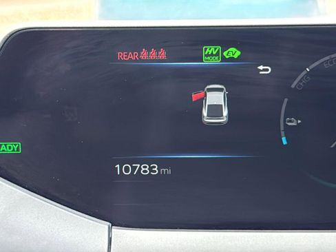 Used 2025 Toyota Prius Plug-In Hybrid w/ Limited Premium Package image 14