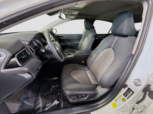 Used 2024 Toyota Camry LE w/ Convenience Package FWD image 22