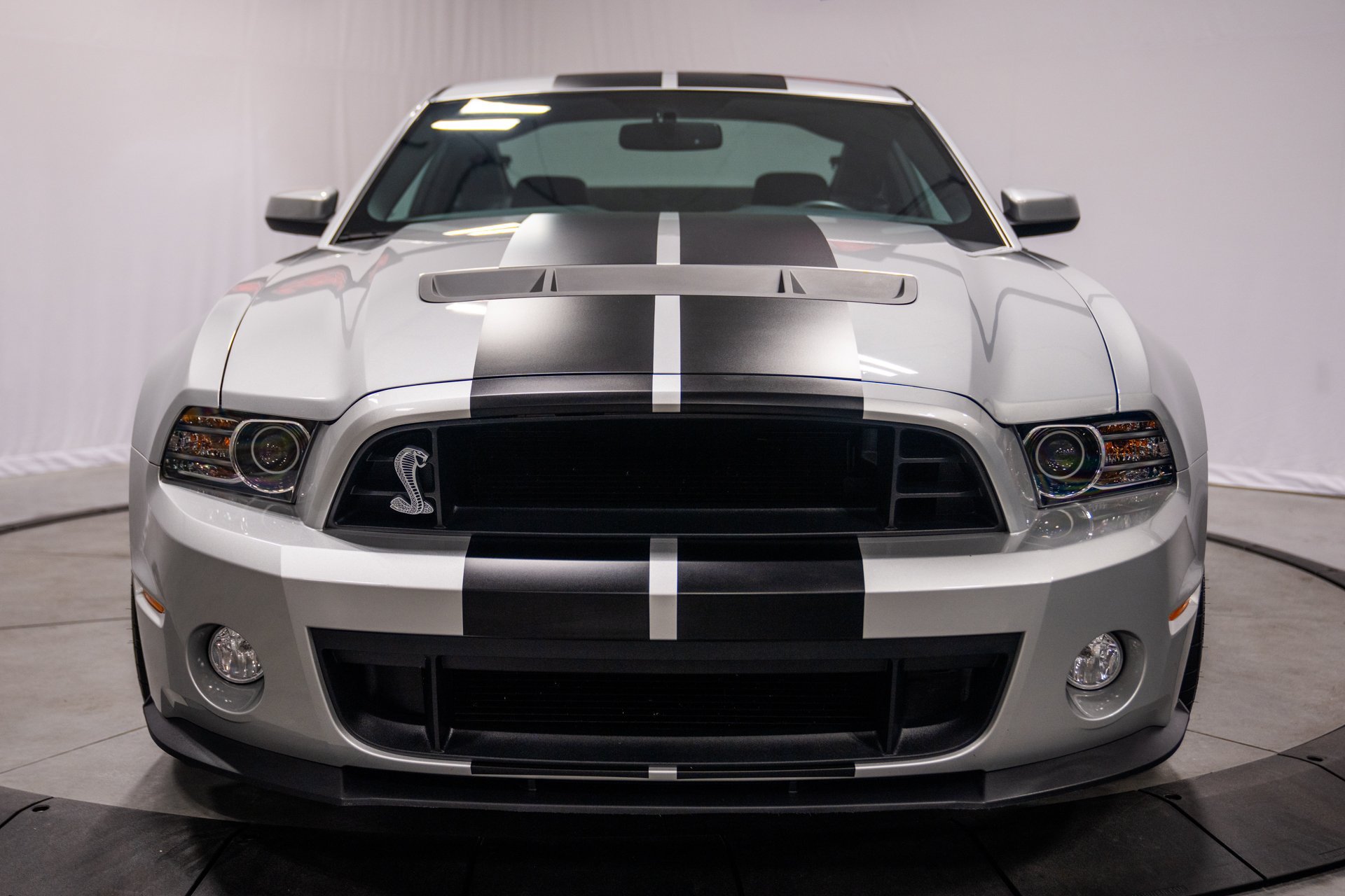Used 2013 Ford Mustang Shelby GT500 RWD image 3