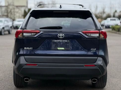 Used 2023 Toyota RAV4 XLE Premium image 4