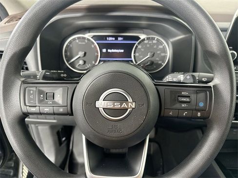 Used 2023 Nissan Rogue SV image 18