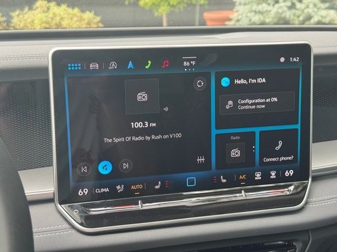 New 2025 Volkswagen Tiguan SE image 29