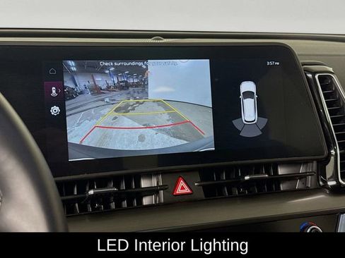 Used 2025 Kia Sportage EX w/ EX Premium Package image 14