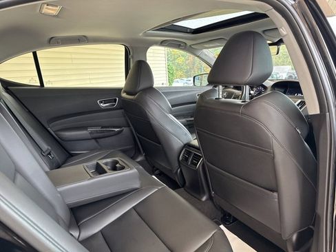 Used 2019 Acura TLX image 5