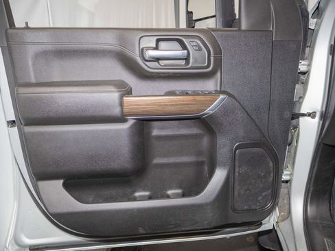 Used 2022 Chevrolet Silverado 2500 LT w/ Convenience Package AWD/4WD image 11