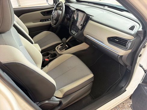 Used 2025 Subaru Forester Premium AWD/4WD image 27