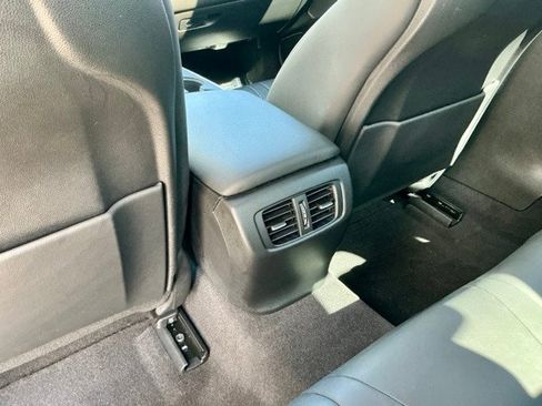 Used 2023 Acura TLX w/ Technology Package image 10