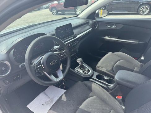 Used 2019 Kia Forte LXS FWD image 10
