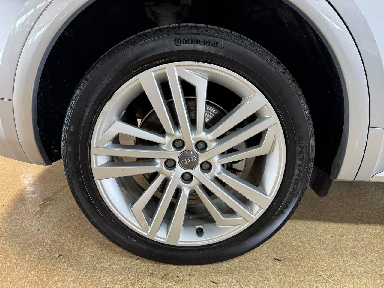 Used 2018 Audi Q5 2.0T Premium Plus w/ Premium Plus Package AWD/4WD image 45