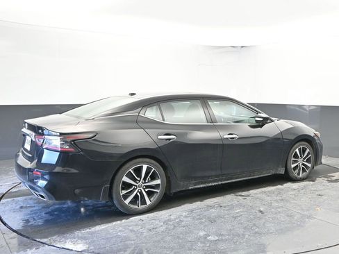 Used 2023 Nissan Maxima SL image 11