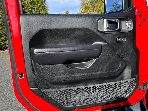 Used 2020 Jeep Wrangler Sport image 23