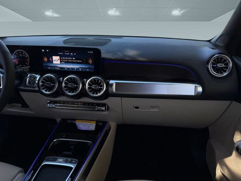 New 2026 Mercedes-Benz GLB 250 image 24