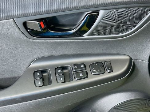 Used 2019 Hyundai Kona Ultimate w/ Cargo Package image 18