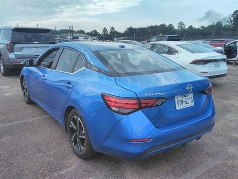 Used 2025 Nissan Sentra SV FWD image 2