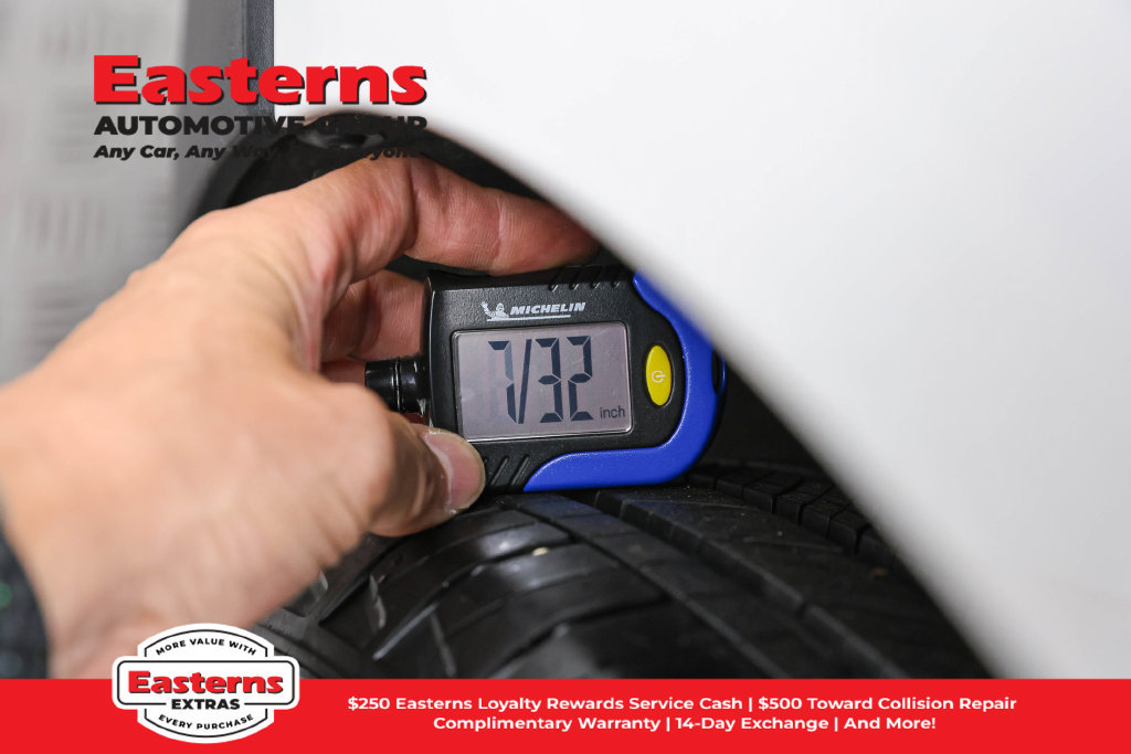 Used 2023 Chevrolet Equinox LS w/ Driver Confidence II Package FWD image 29