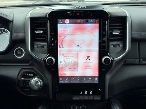 Used 2025 RAM 1500 Laramie image 24