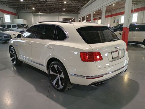 Used 2020 Bentley Bentayga AWD/4WD image 3