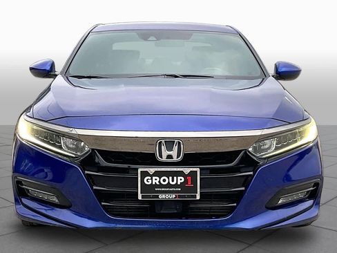 Used 2018 Honda Accord Sport image 4