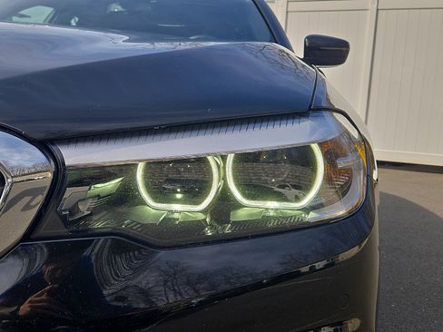 Used 2019 BMW 540i xDrive image 9