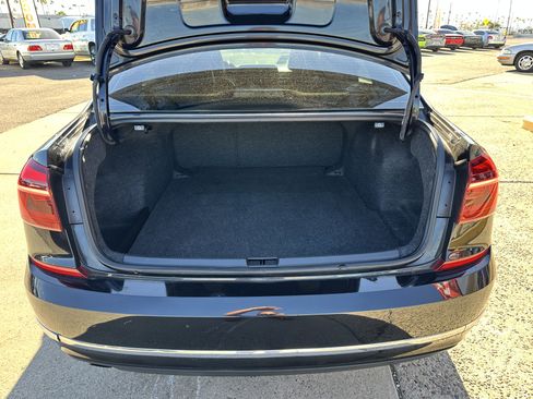 Used 2019 Volkswagen Passat 2.0T Wolfsburg image 32