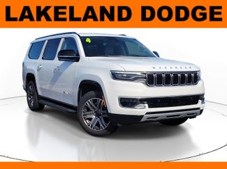 Used 2024 Jeep Wagoneer L Series II w/ Flexible Seating Group video 1