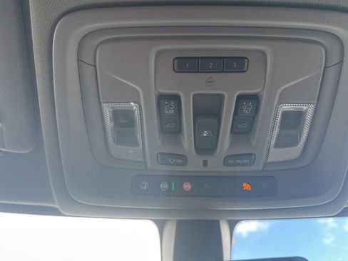 Used 2022 GMC Sierra 1500 Denali image 23