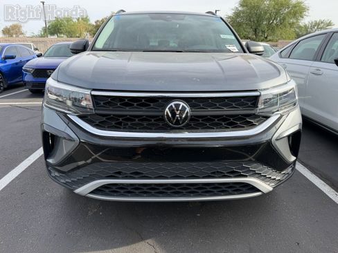 Used 2024 Volkswagen Taos S FWD image 5