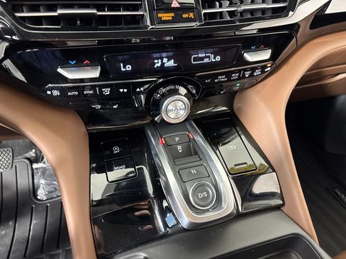 Certified 2025 Acura MDX w/ Technology Package FWD image 39