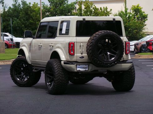 Used 2025 Ford Bronco Badlands AWD/4WD image 3