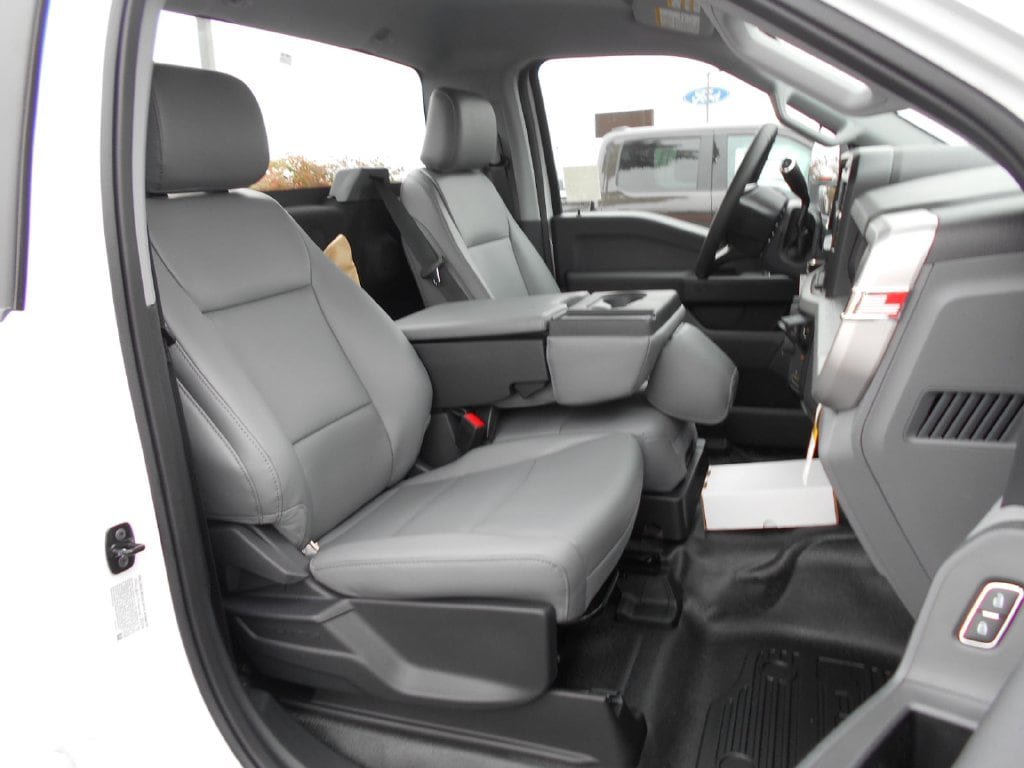 Used 2024 Ford F550 2WD Regular Cab Super Duty image 5