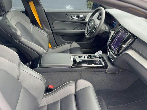 Certified 2024 Volvo V60 T8 Polestar image 28
