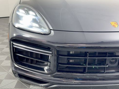 Certified 2022 Porsche Cayenne Turbo S image 11