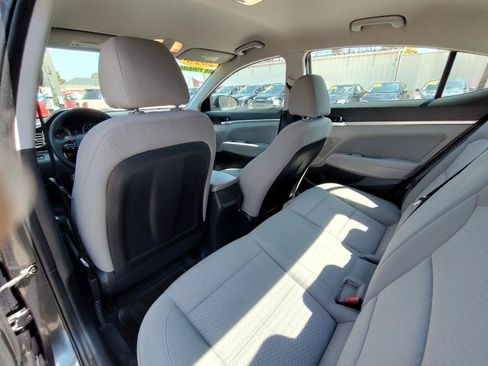 Used 2020 Hyundai Elantra SEL FWD image 28