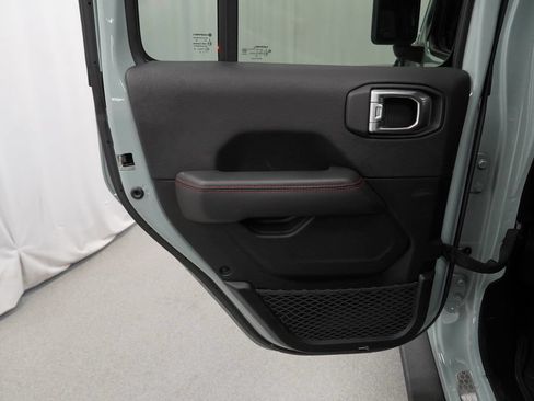 Used 2023 Jeep Wrangler Unlimited Rubicon 4xe AWD/4WD image 44