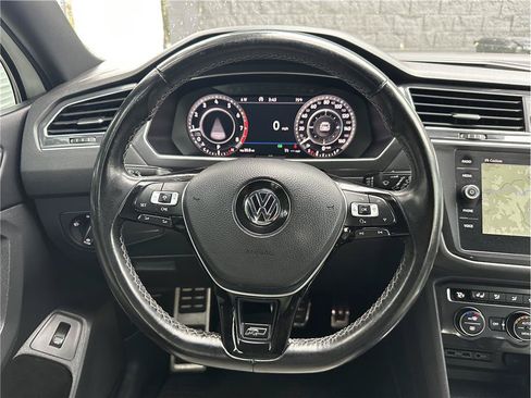 Used 2018 Volkswagen Tiguan SEL Premium w/ R-Line Package AWD/4WD image 20