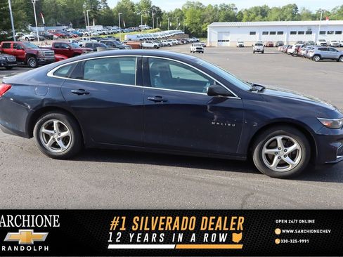Used 2018 Chevrolet Malibu LS FWD image 1