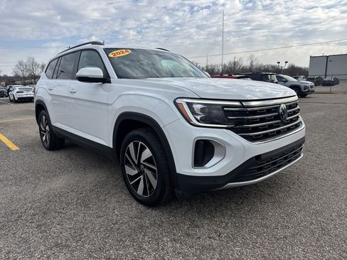 Used 2024 Volkswagen Atlas SE image 4