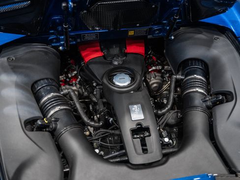 Used 2023 Ferrari F8 Tributo RWD image 14